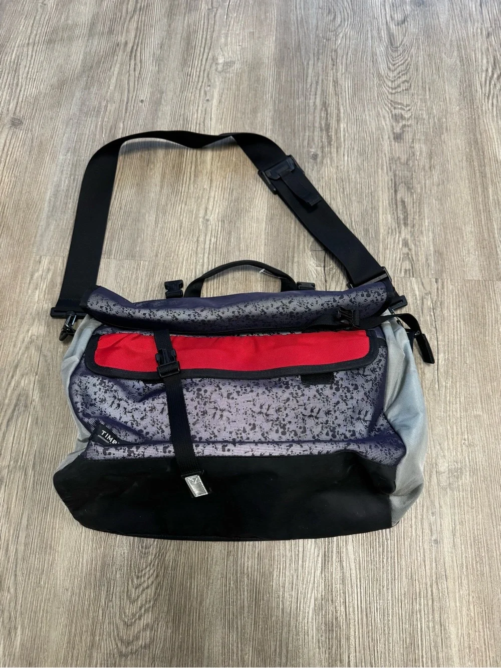 Timbuk2  D-Lux Messenger bag Laptop Bag Crossbody Strap. Excellent condition